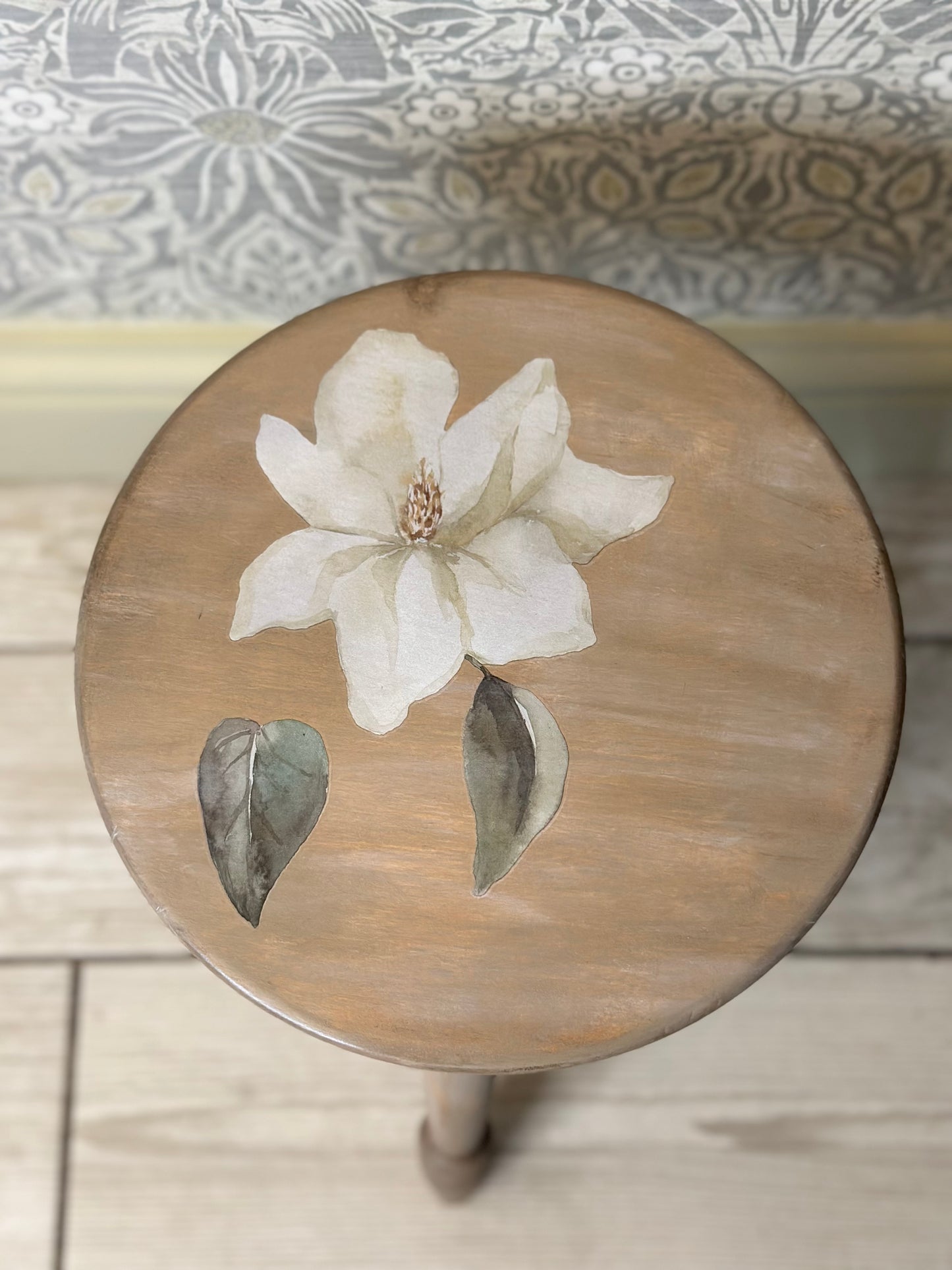 Cute Rustic Flower Stool