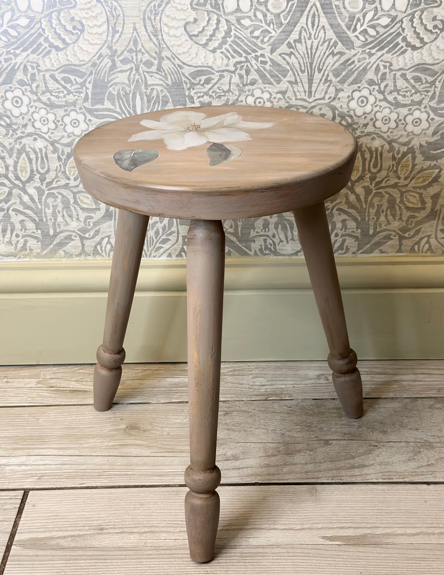 Cute Rustic Flower Stool