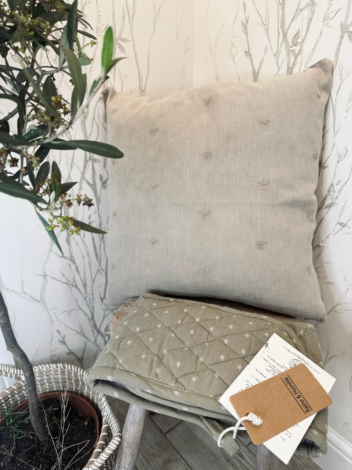 Bee Design Recycled Cotton oven glove