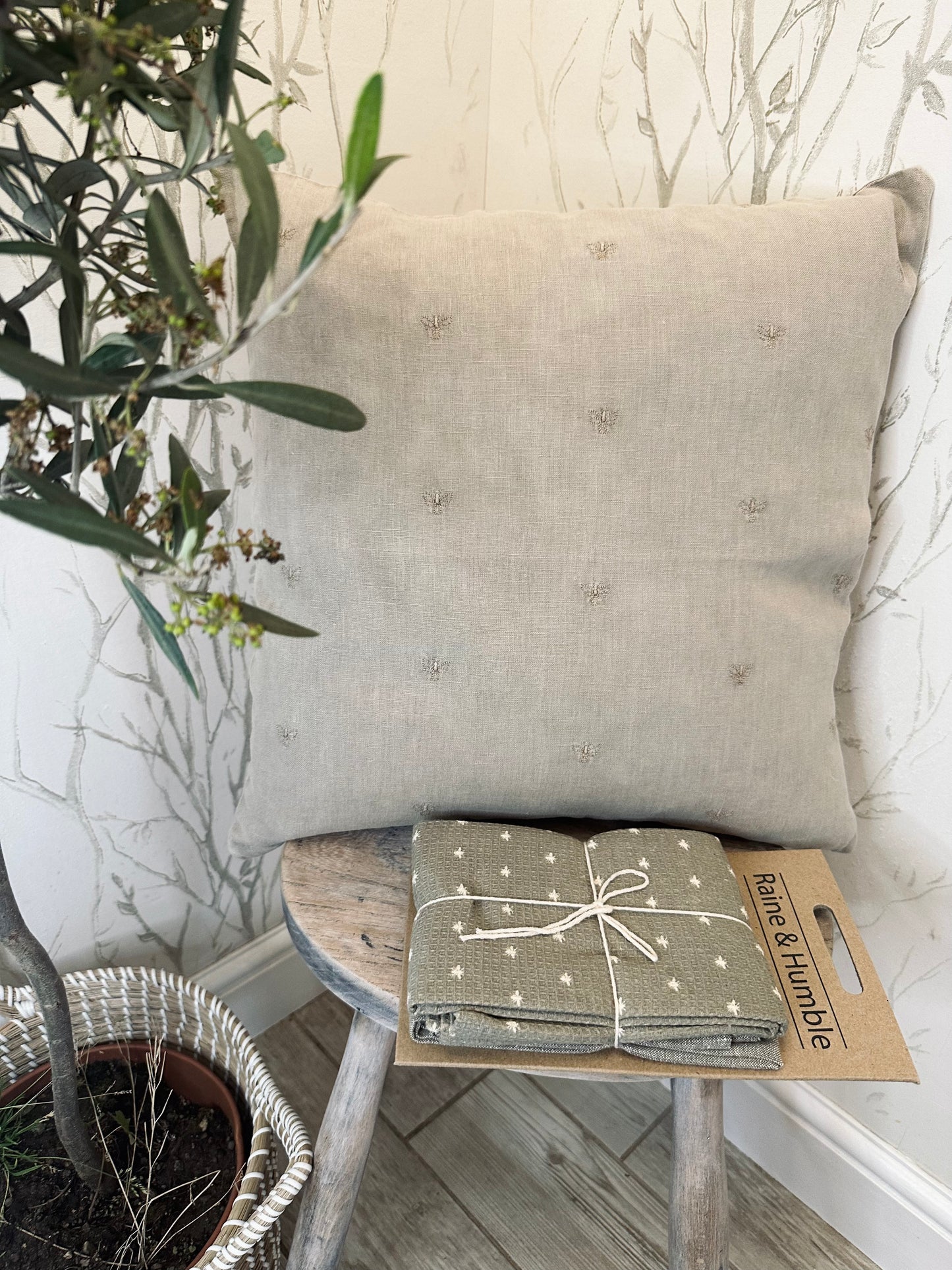 Bee Design Recycled cotton tea towels