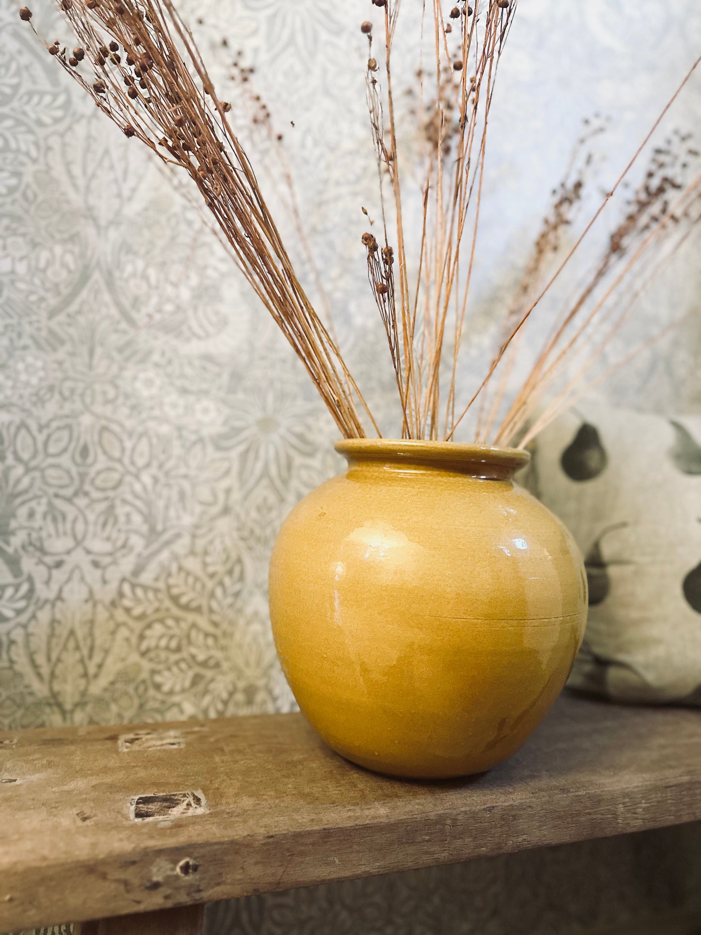 Round Mustard Vase