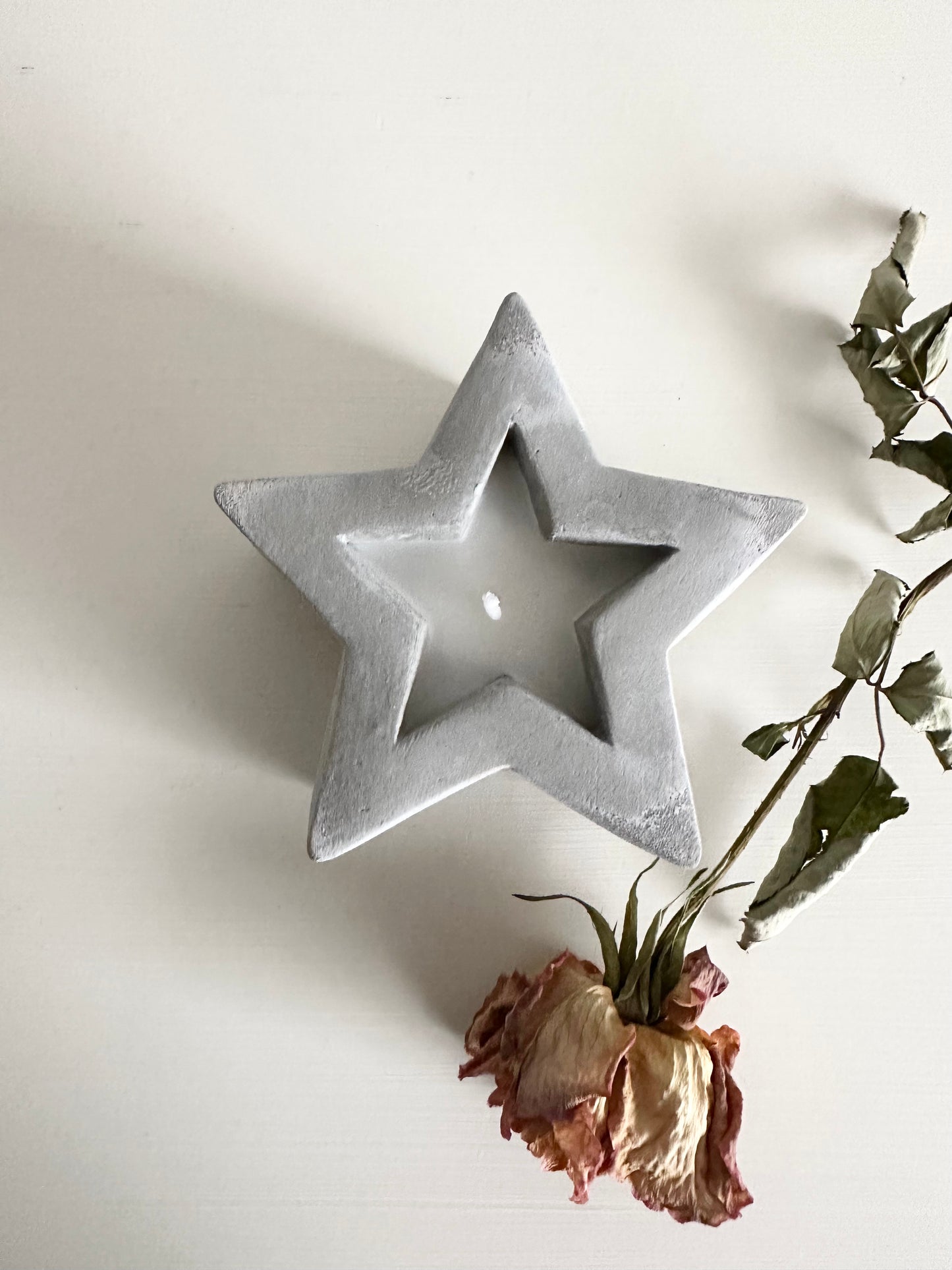 Concrete Star Candle