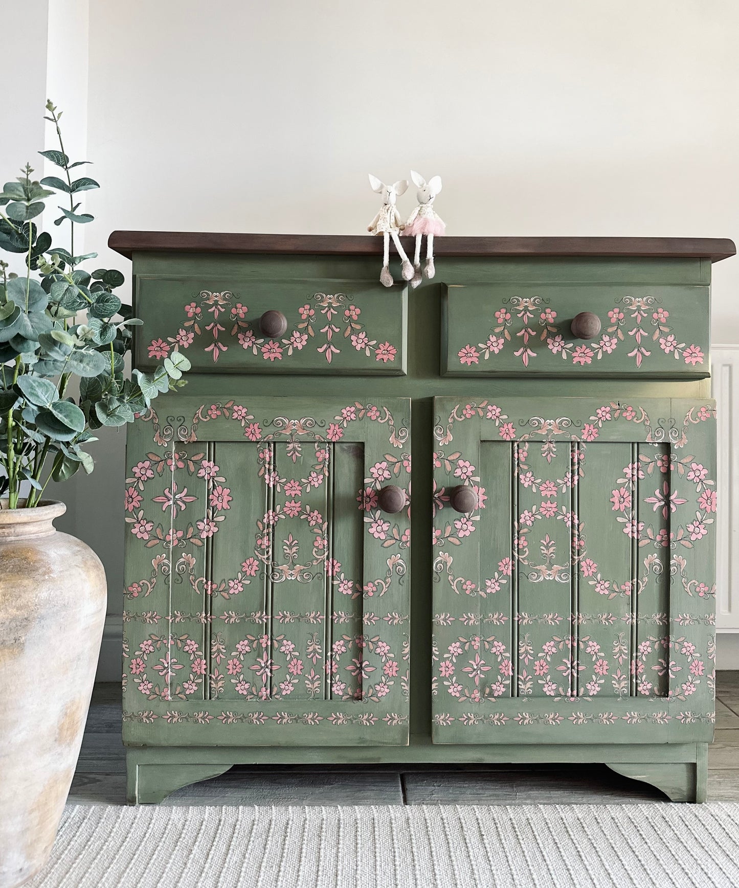 Flower Cottage Design Sideboard