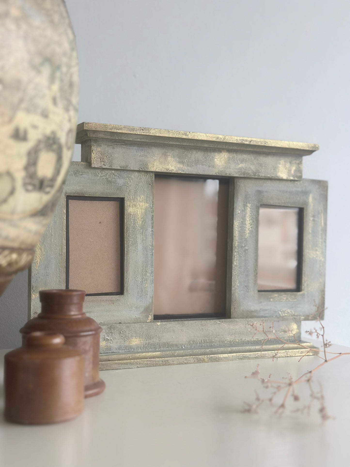 Stunning Green and Gold Vintage Design Picture Frame